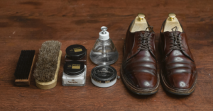 วิธีดูแลรองเท้าหนังสะโพกม้า (HOW TO CARE SHELL CORDOVAN LEATHER) 16